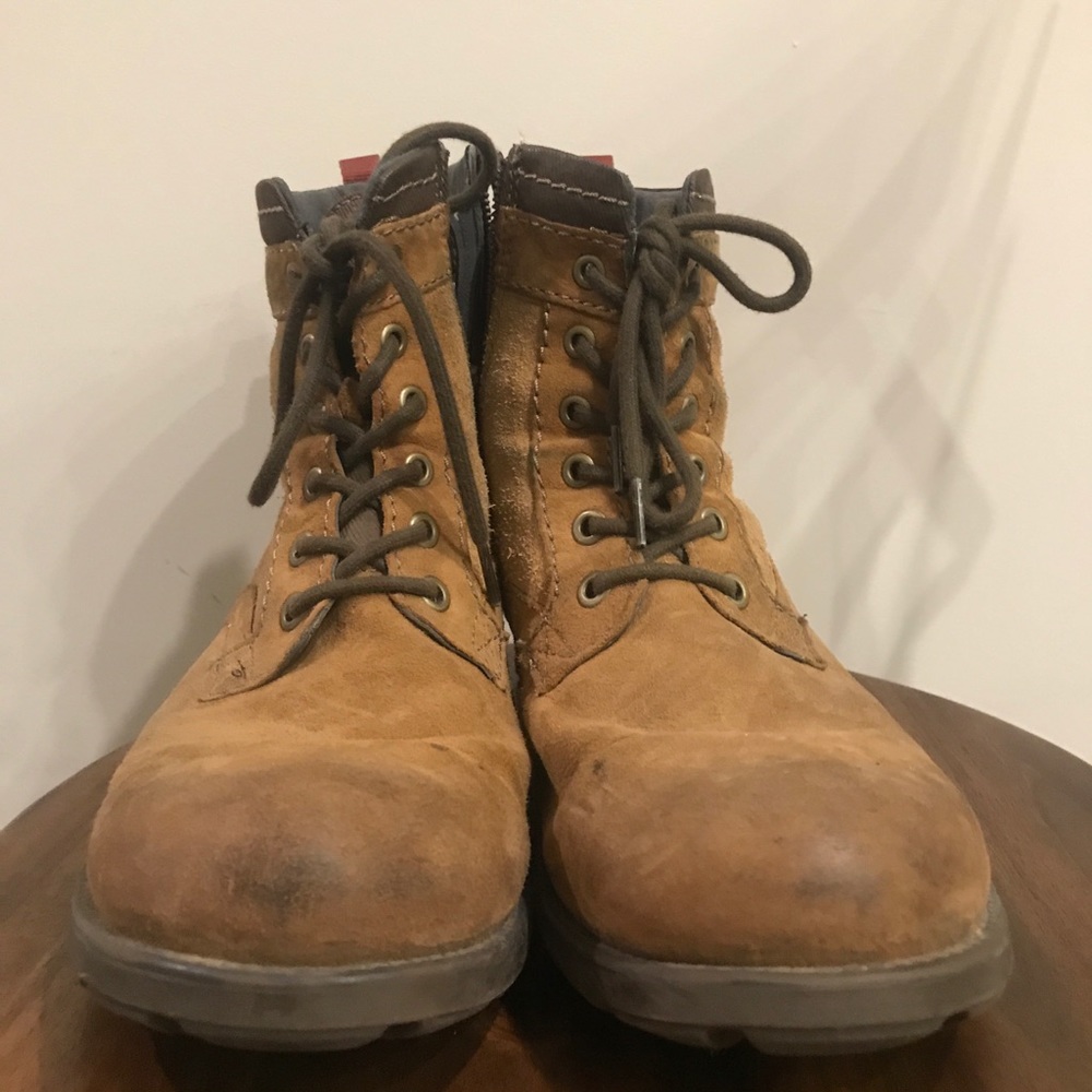 Clark’s Zip Up Work Boot